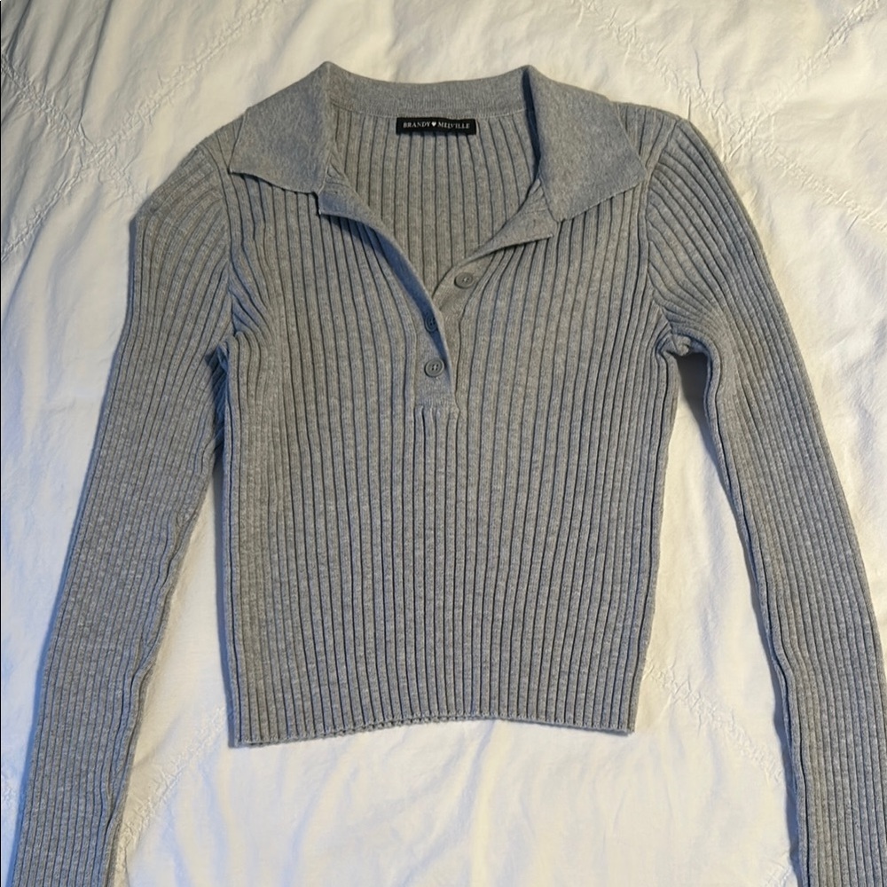 Brandy Melville Light Gray Ribbed V-Neck Sweater